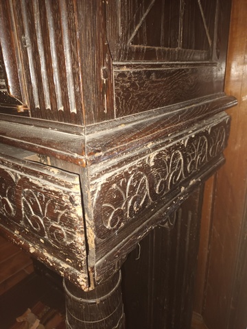 Restauration d’un meuble cabinet Renaissance – Avant / Après
