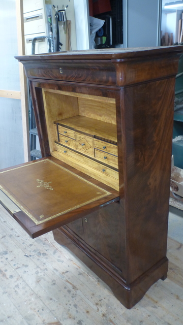 Restauration d'un secrétaire Louis Philippe en acajou à Pessac